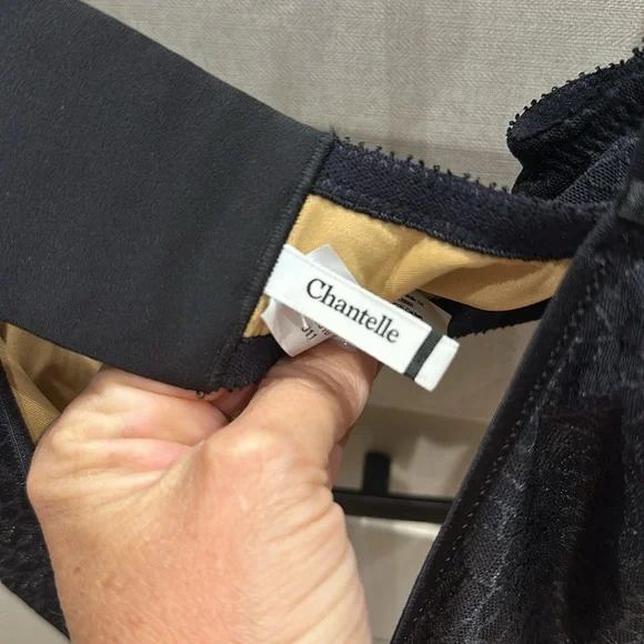 Chantelle Black Underwire Bra - Picture 3 of 3